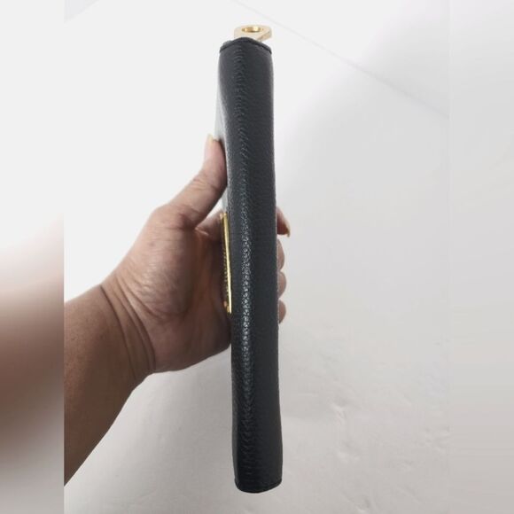 Marc By Marc Jacobs Leather Zip Around Wallet Black 7.25x3.5 - Picture 8 of 9